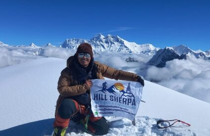 Mera Peak Climbing With Zatra La Pass 18 Days