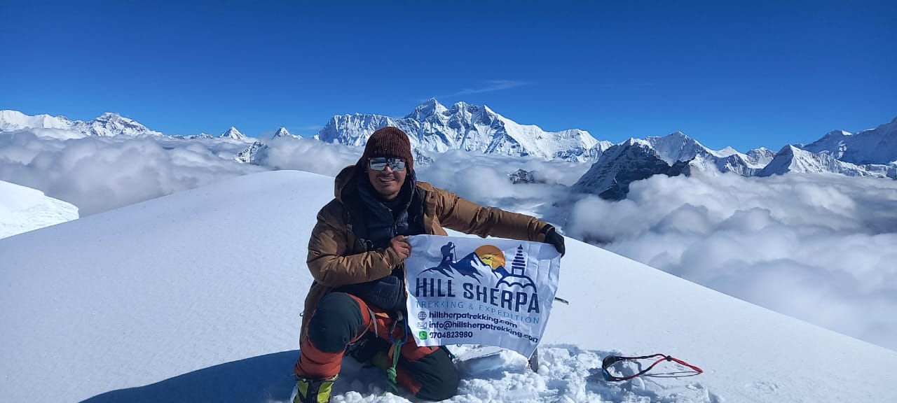 Mera Peak Climbing With Zatra La Pass 18 Days