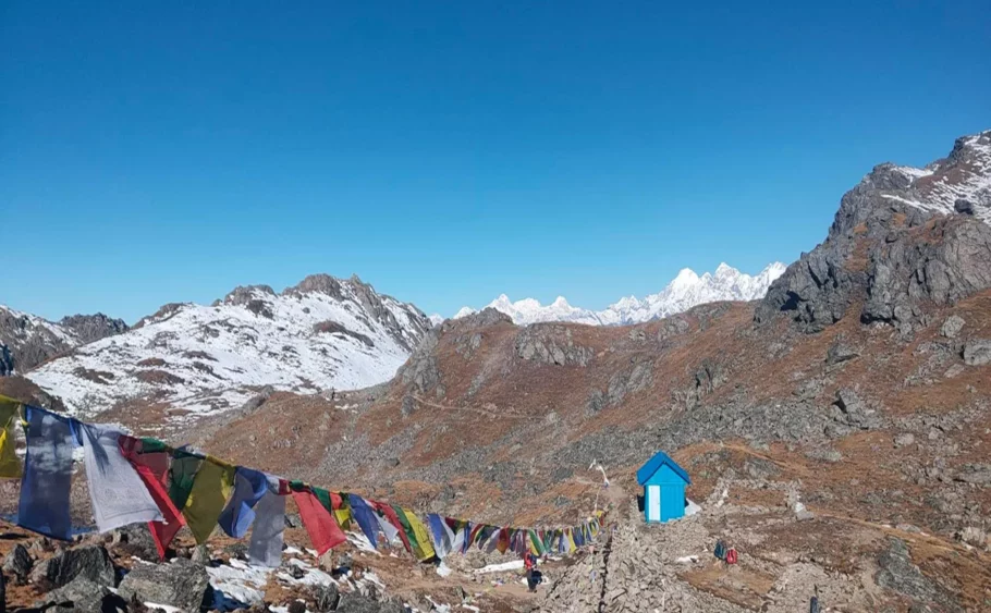 Best Season to Climb Yala Peak