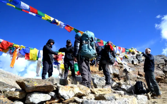 Gokyo Lakes and Renjo La pass trek