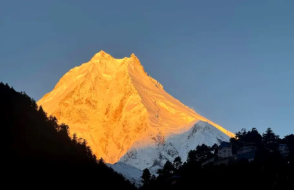 Manaslu Circuit Trek in November