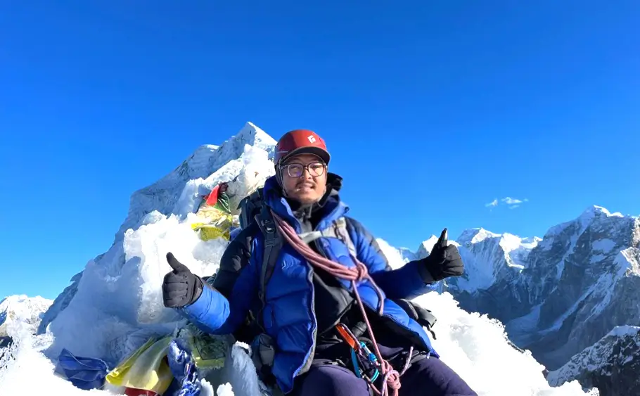 Lobuche Peak Expedition