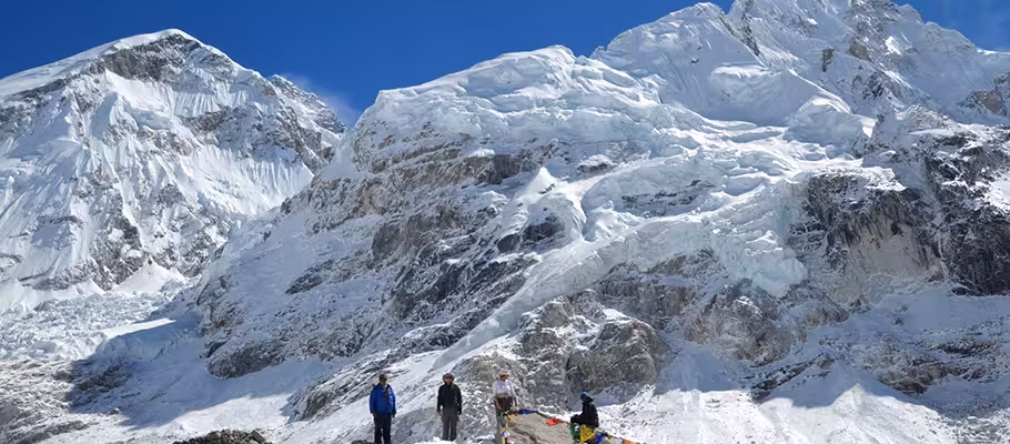 Majestic view of Everest base camp trek